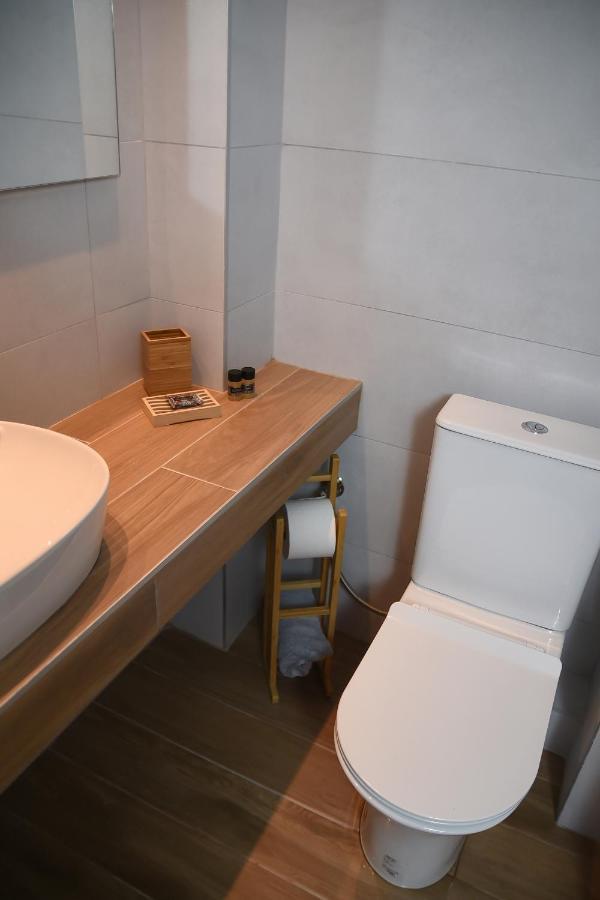 Haus Risos Next Generation Apartment โตโรนี ภายนอก รูปภาพ