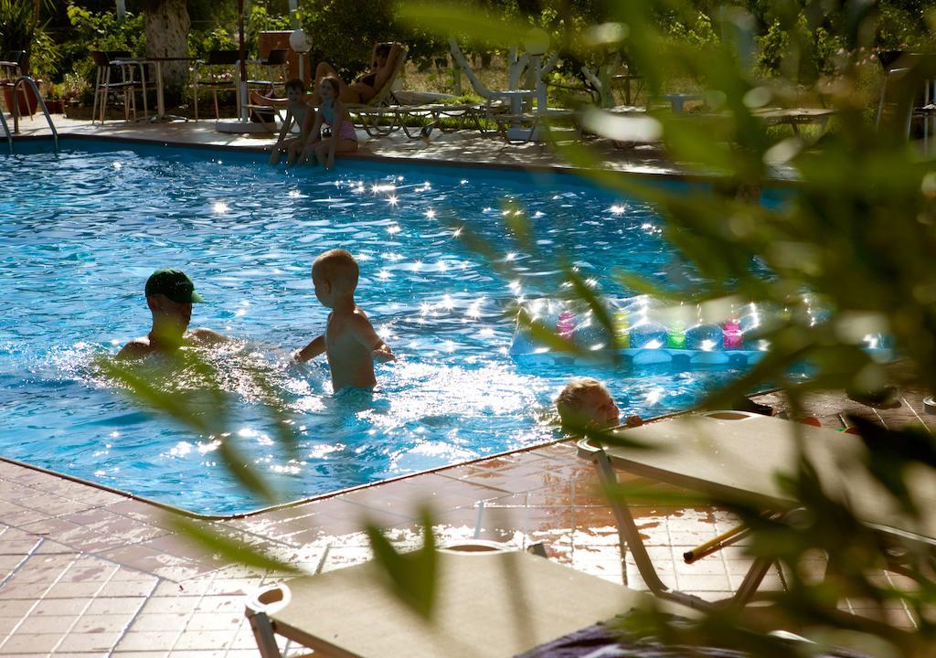 Haus Risos Next Generation Apartment โตโรนี ภายนอก รูปภาพ
